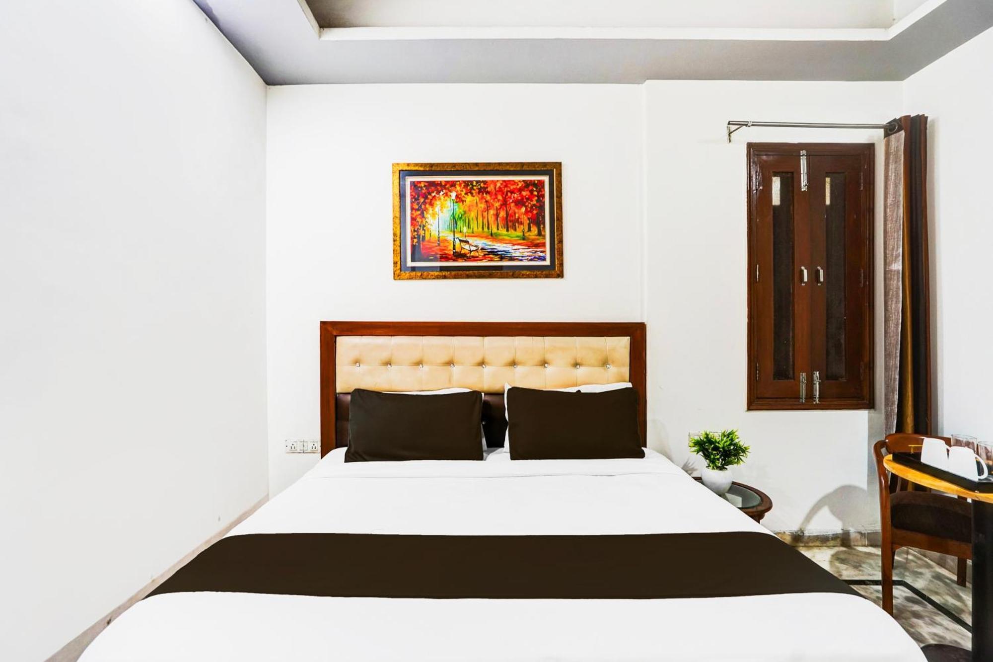 Super Collection O Sector 110 Noida Hotel Exterior foto