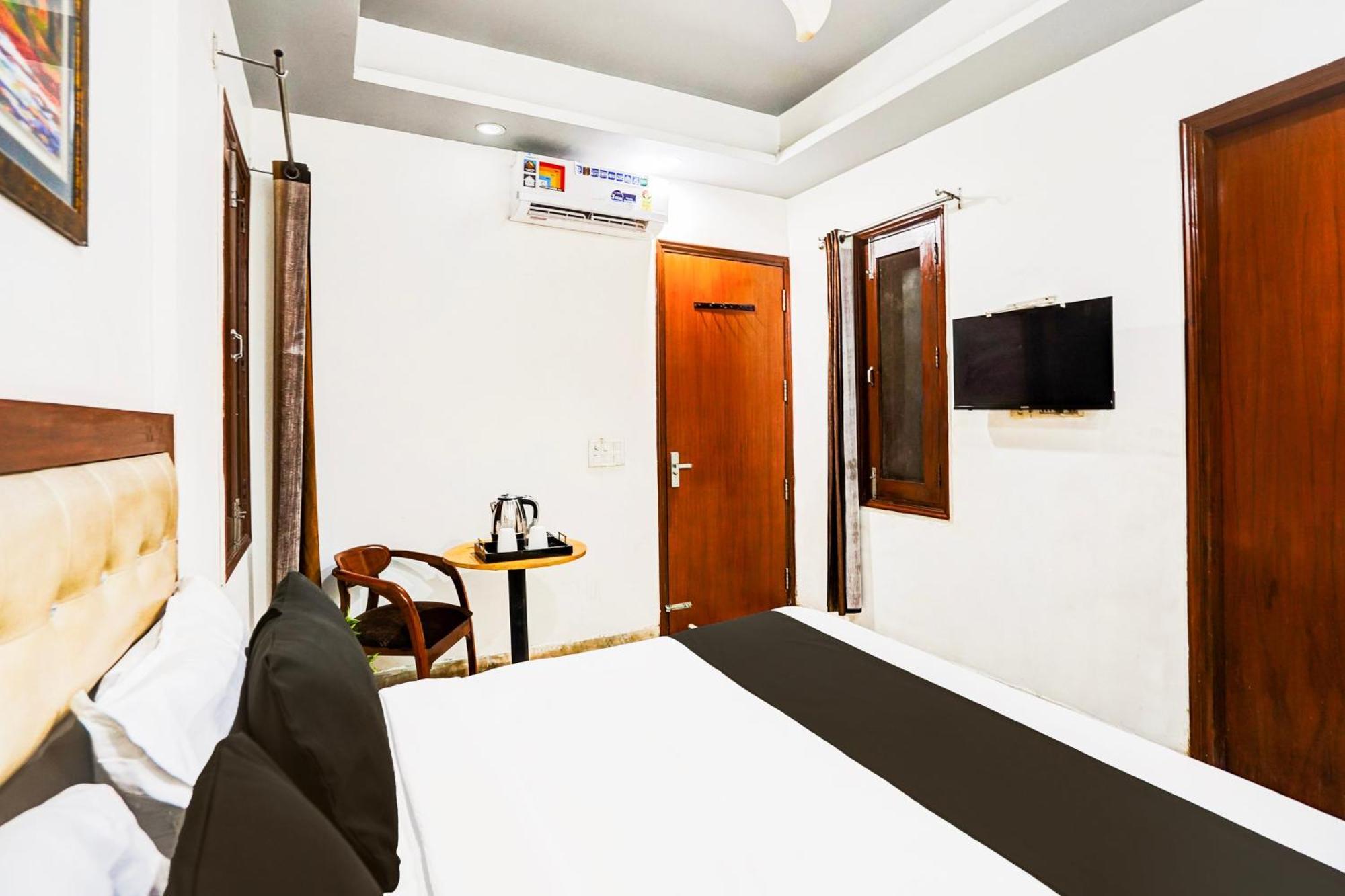 Super Collection O Sector 110 Noida Hotel Exterior foto